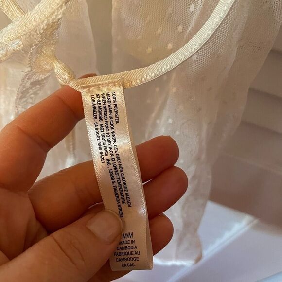 IN BLOOM | white bridal lingerie and robe combo M NWT - Picture 13 of 16